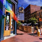 Breath Taking 2Br 2B Condo In The Heart Of Downtown Grand Rapids
