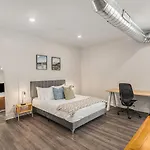 The Urban Oasis -Brand New Corporate Apt Downtown