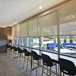 Home2 Suites By Hilton Grand Rapids North