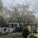 Cozy Cape Cod