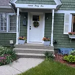 Cozy Cape Cod