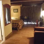 Budgetel Inn & Suites Hotel