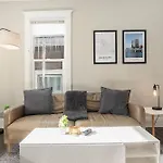 The Metropolitan Manor-New Corporate Apt Downtown