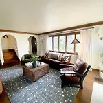 Luxe & Serene Gem, Arches Cottage Retreat