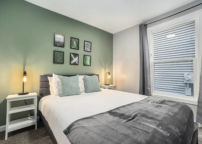 The Downtown Delight - New Corporate Apt Downtown