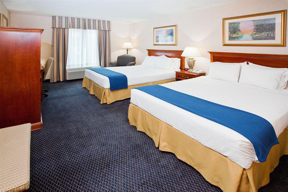 Express & Grand Rapids-north By Ihg 2*