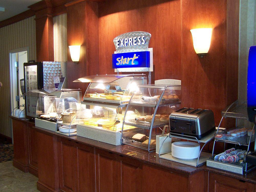 Express & Grand Rapids-north By Ihg Hotel