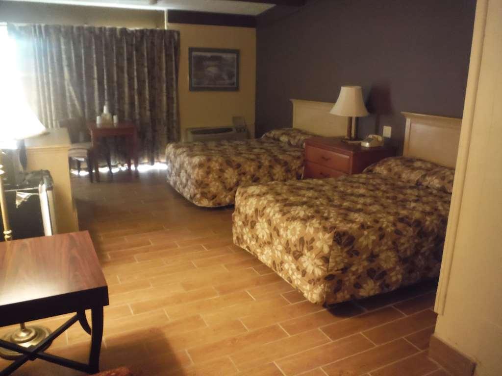 Budgetel & 2* Grand Rapids