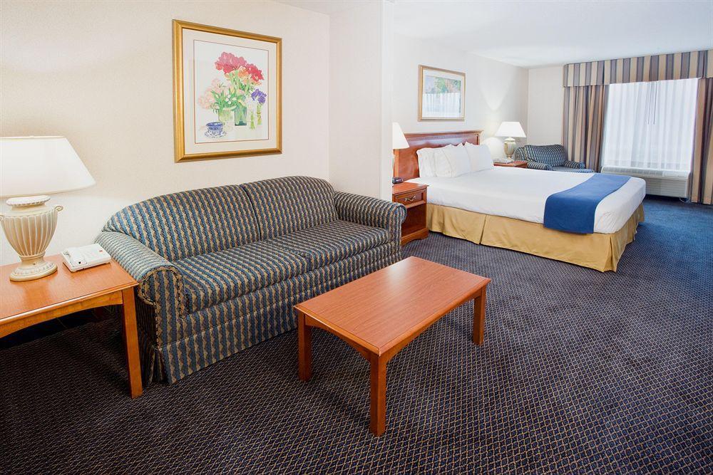 Hotel Express & Grand Rapids-north By Ihg