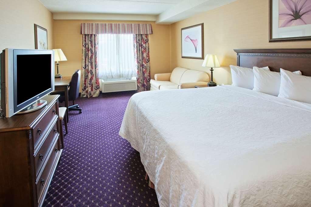 Country & By Radisson, East, Mi Grand Rapids