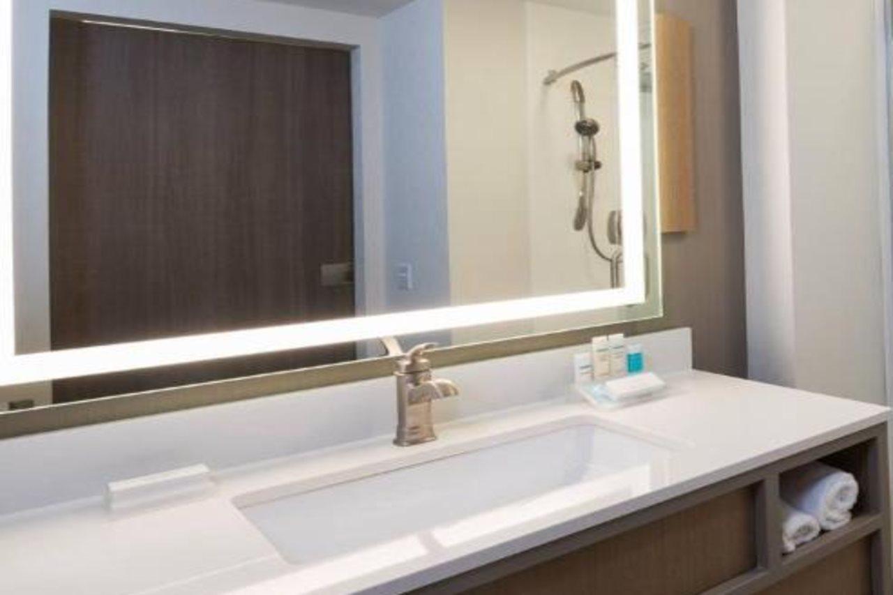 Hilton Garden Inn Grand Rapids East Hotel Grand Rapids