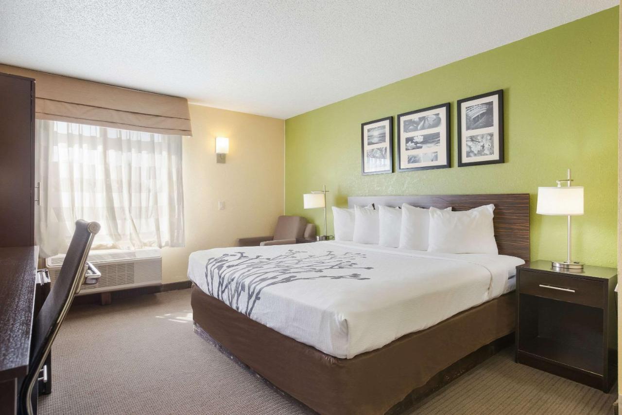 Sleep & 2* Grand Rapids