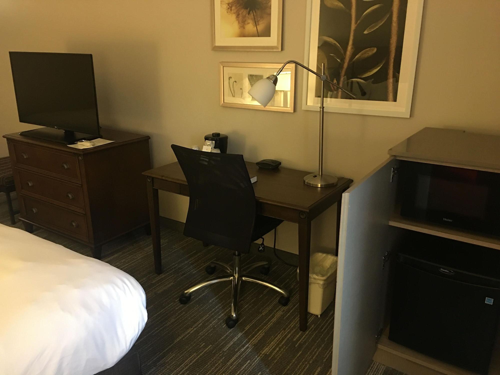 Country & By Radisson, East, Mi Grand Rapids