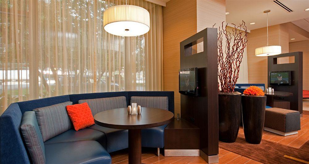 Hotel Courtyard Downtown 3*