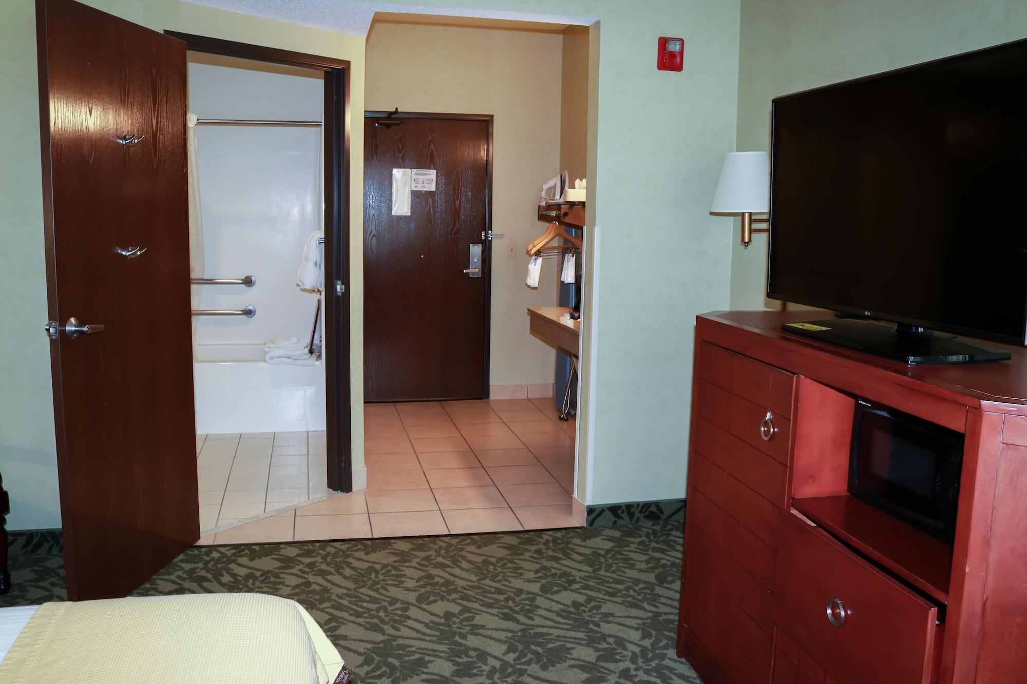 Spark By Hilton Walker North Grand Rapids