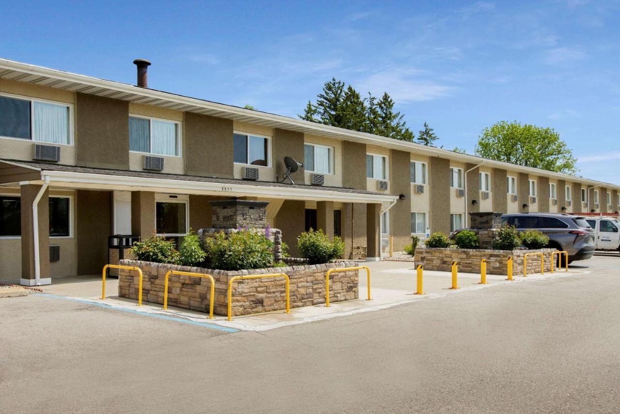 Rodeway Hotel