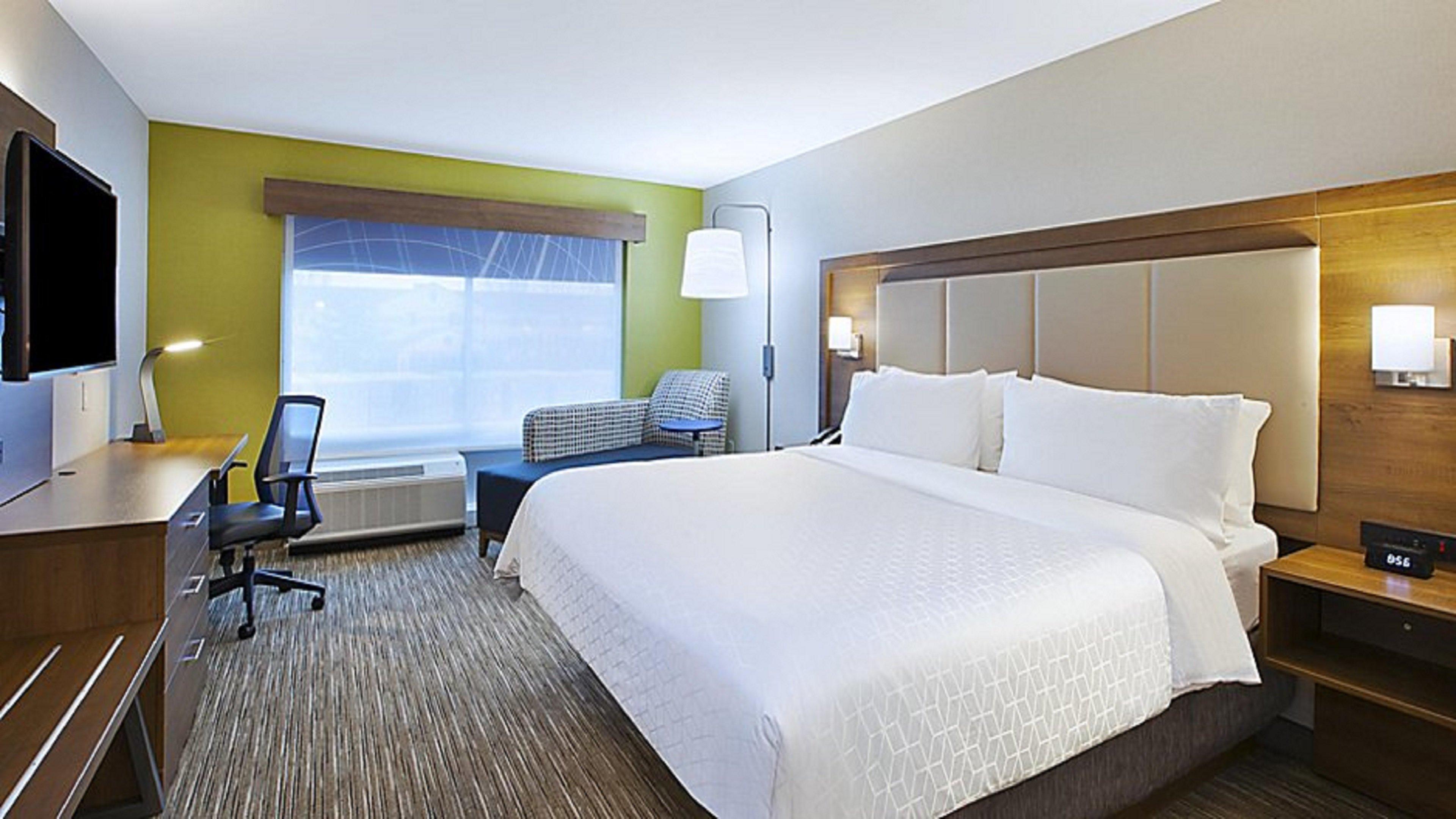 Express & Airport North By Ihg Hotel 2*