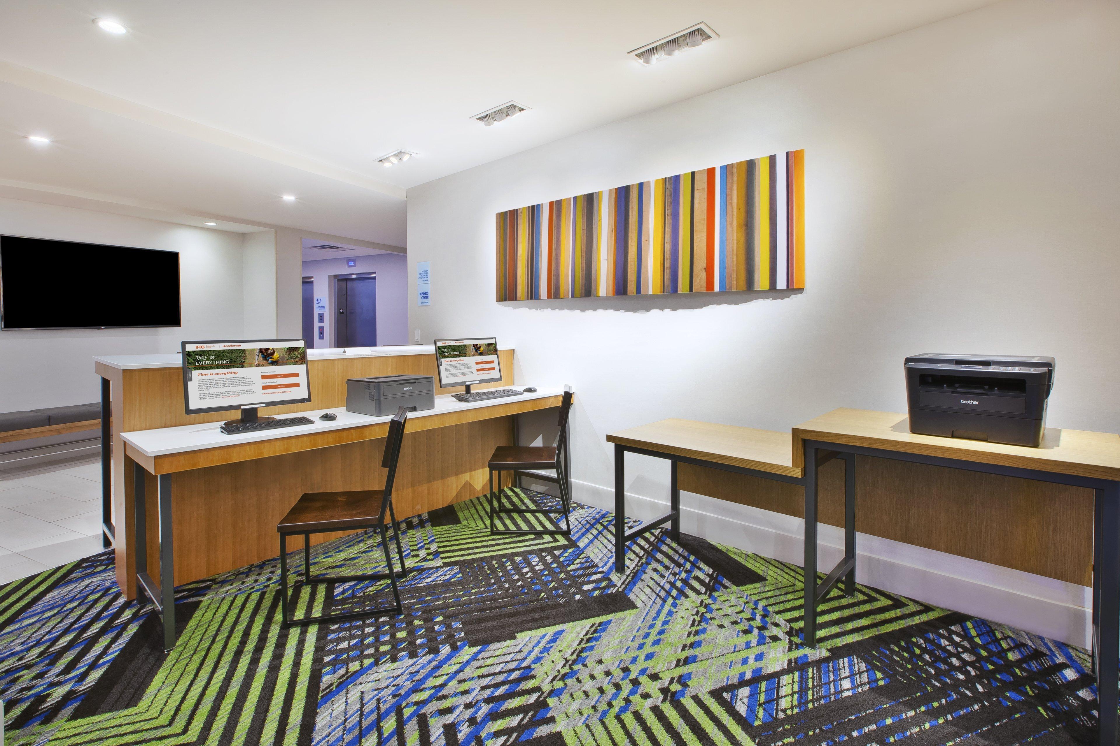 Hotel Express & Airport North By Ihg Grand Rapids