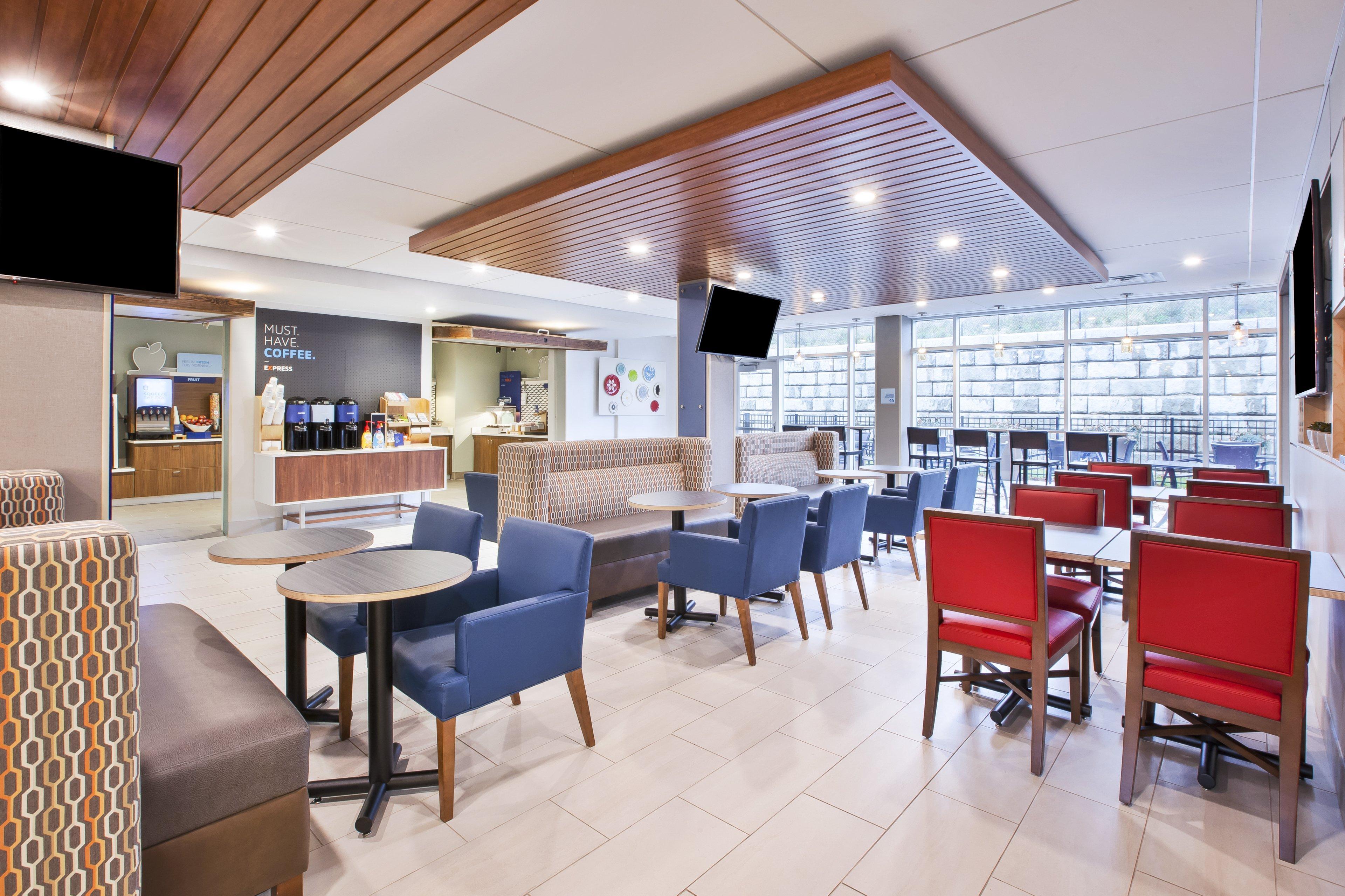 Express & Airport North By Ihg Grand Rapids