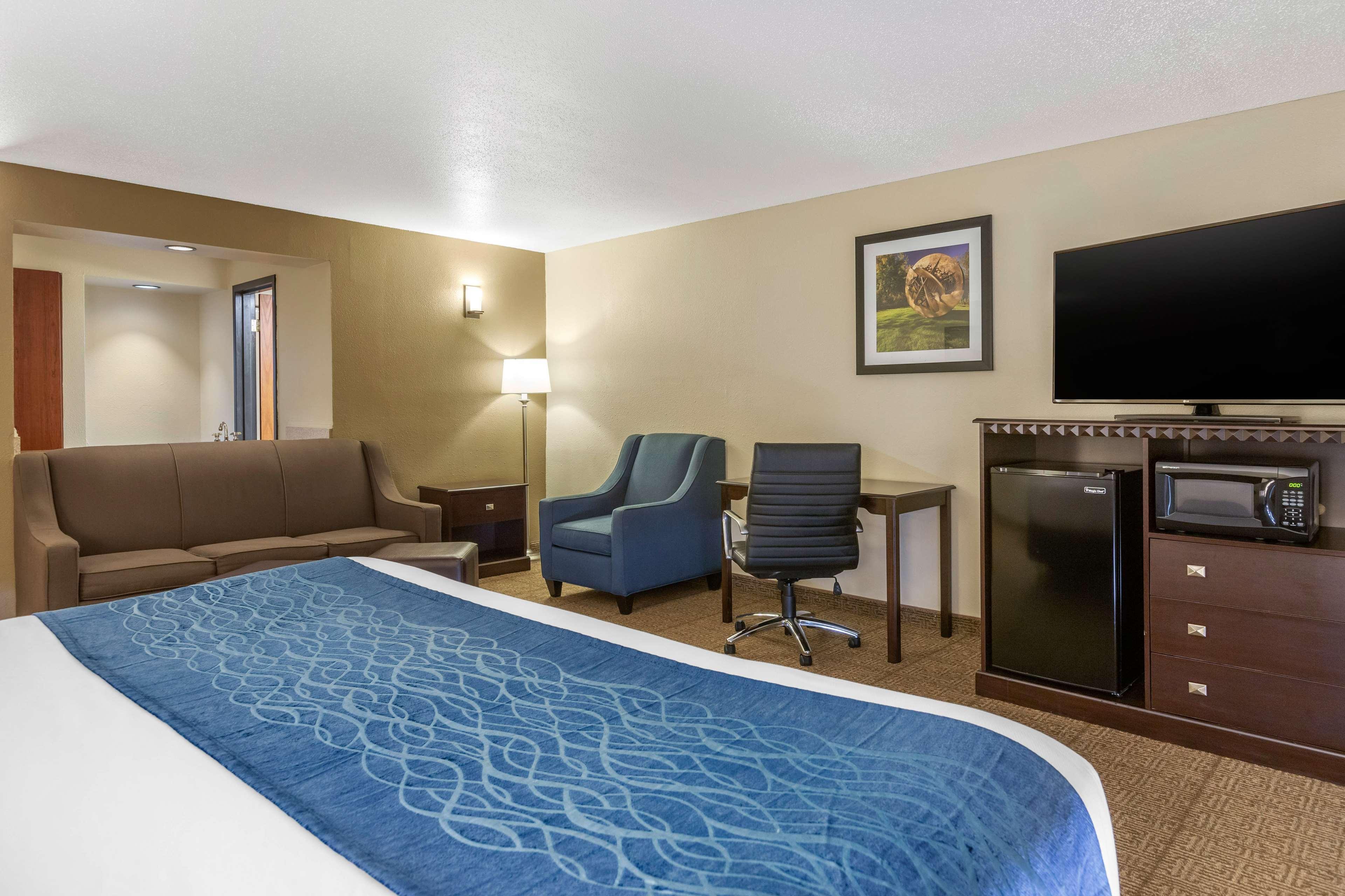 Comfort Airport Grand Rapids