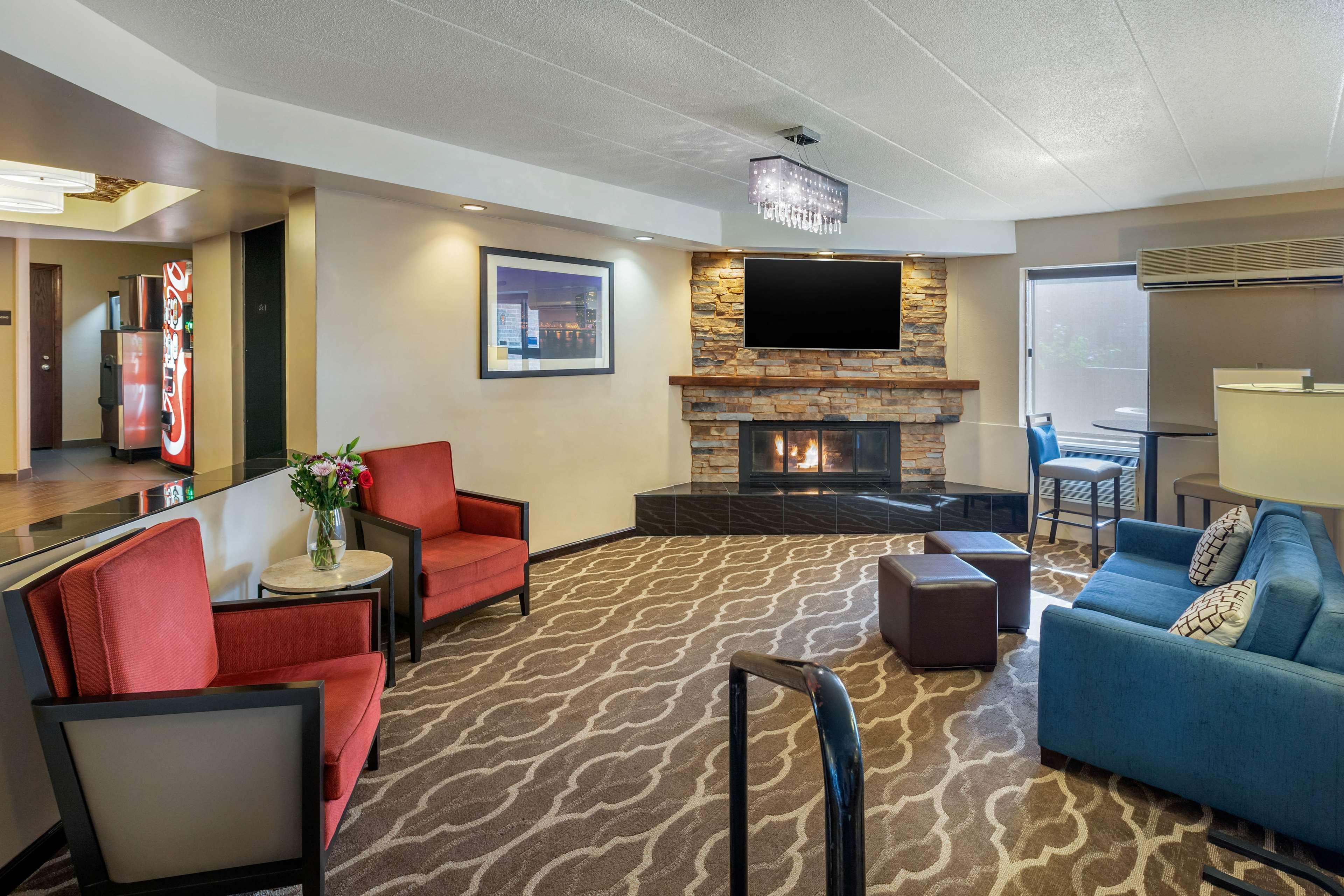 Inn Comfort Airport