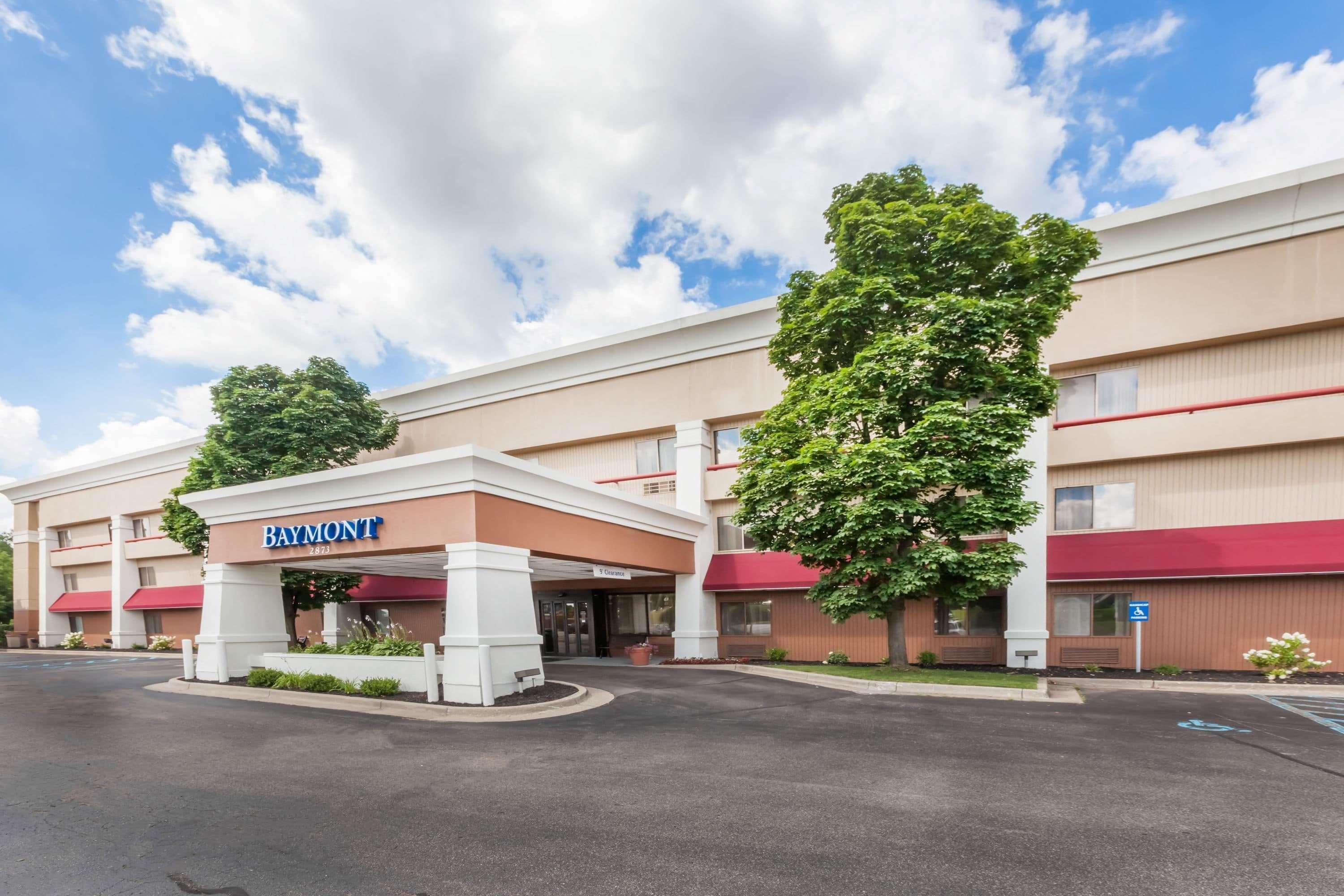 Baymont By Wyndham Airport Hotel