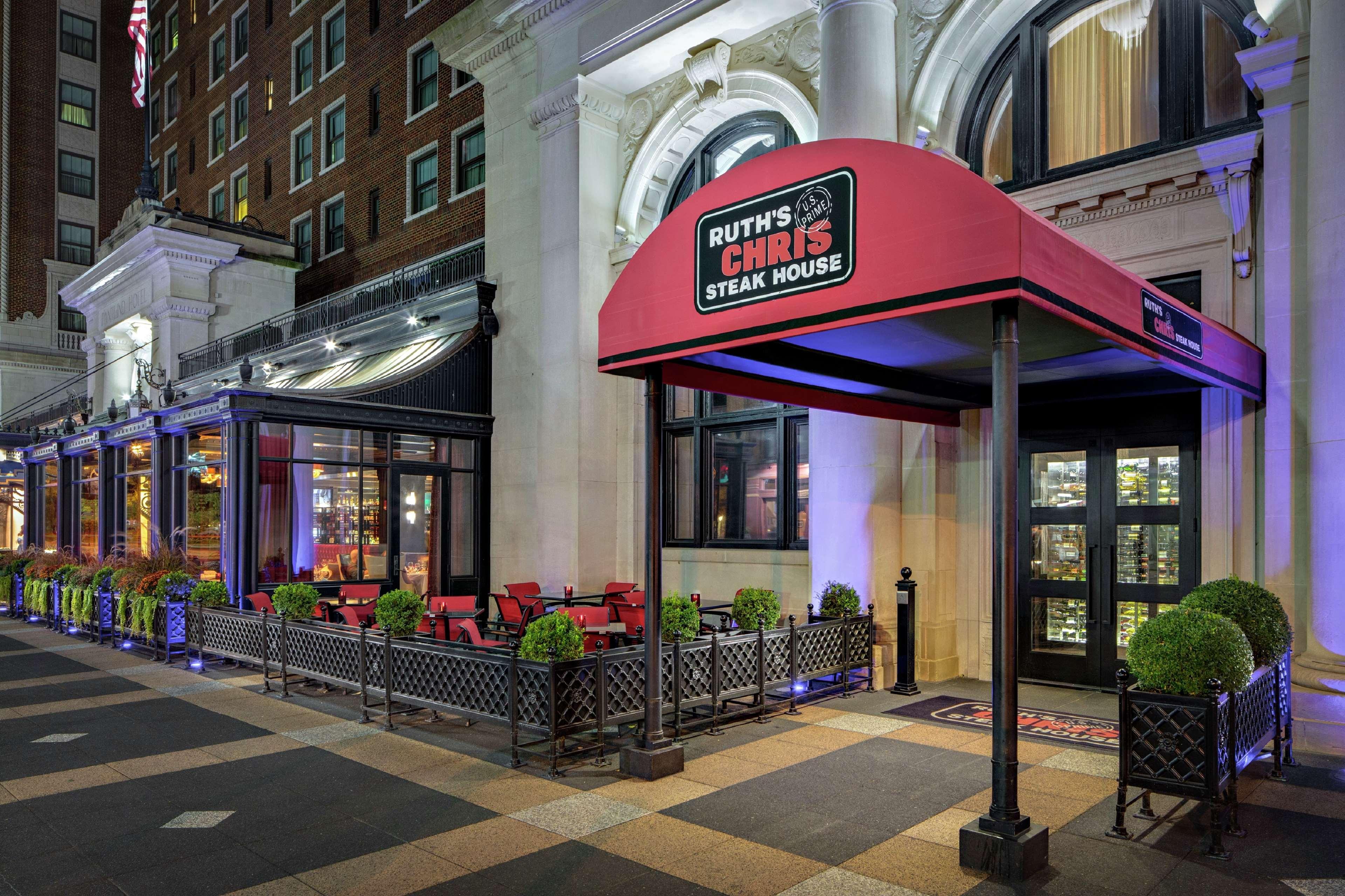 Hotel Amway Grand Plaza Hotel, Curio Collection By Hilton Grand Rapids