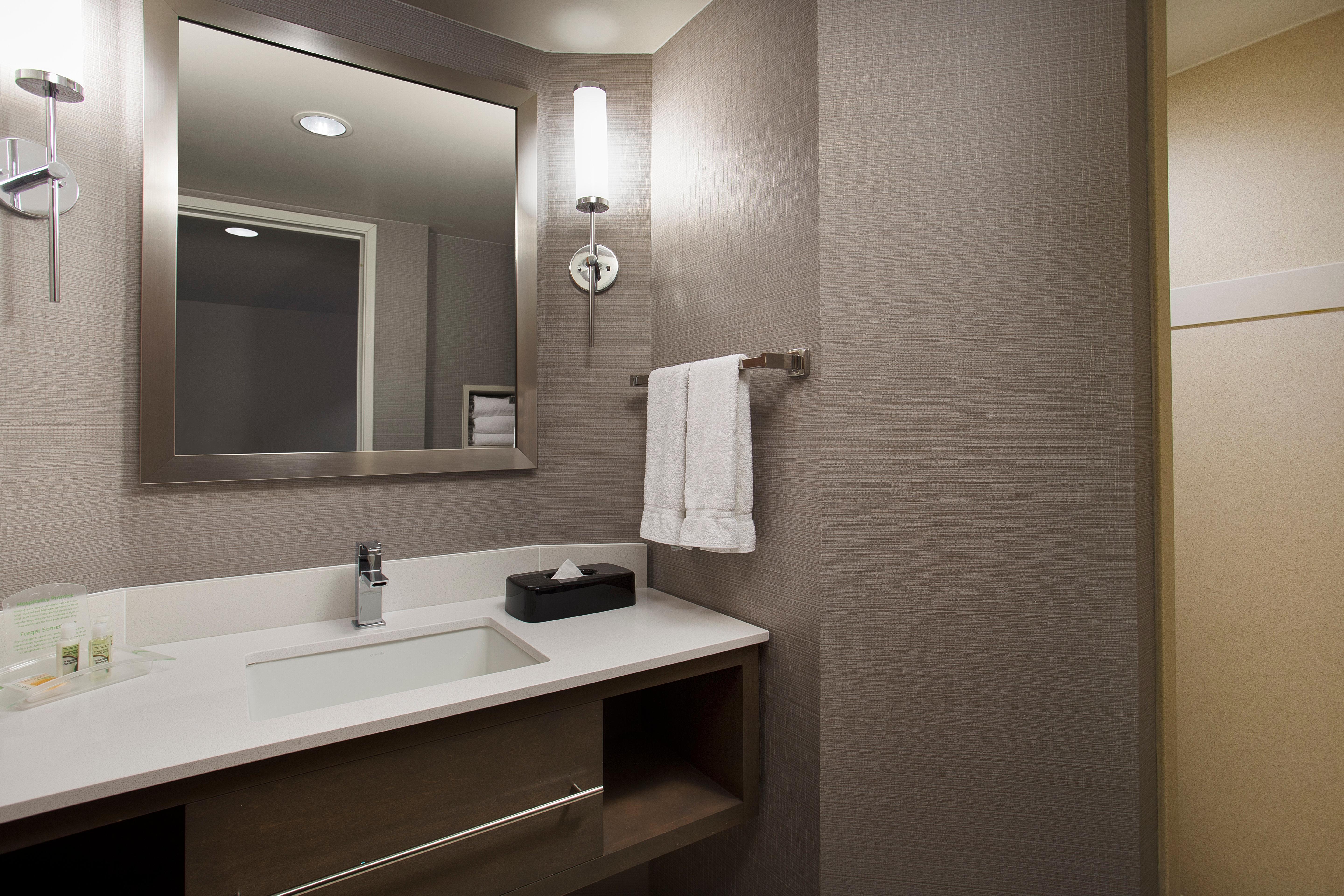 Hotel Grand Rapids-airport By Ihg Grand Rapids