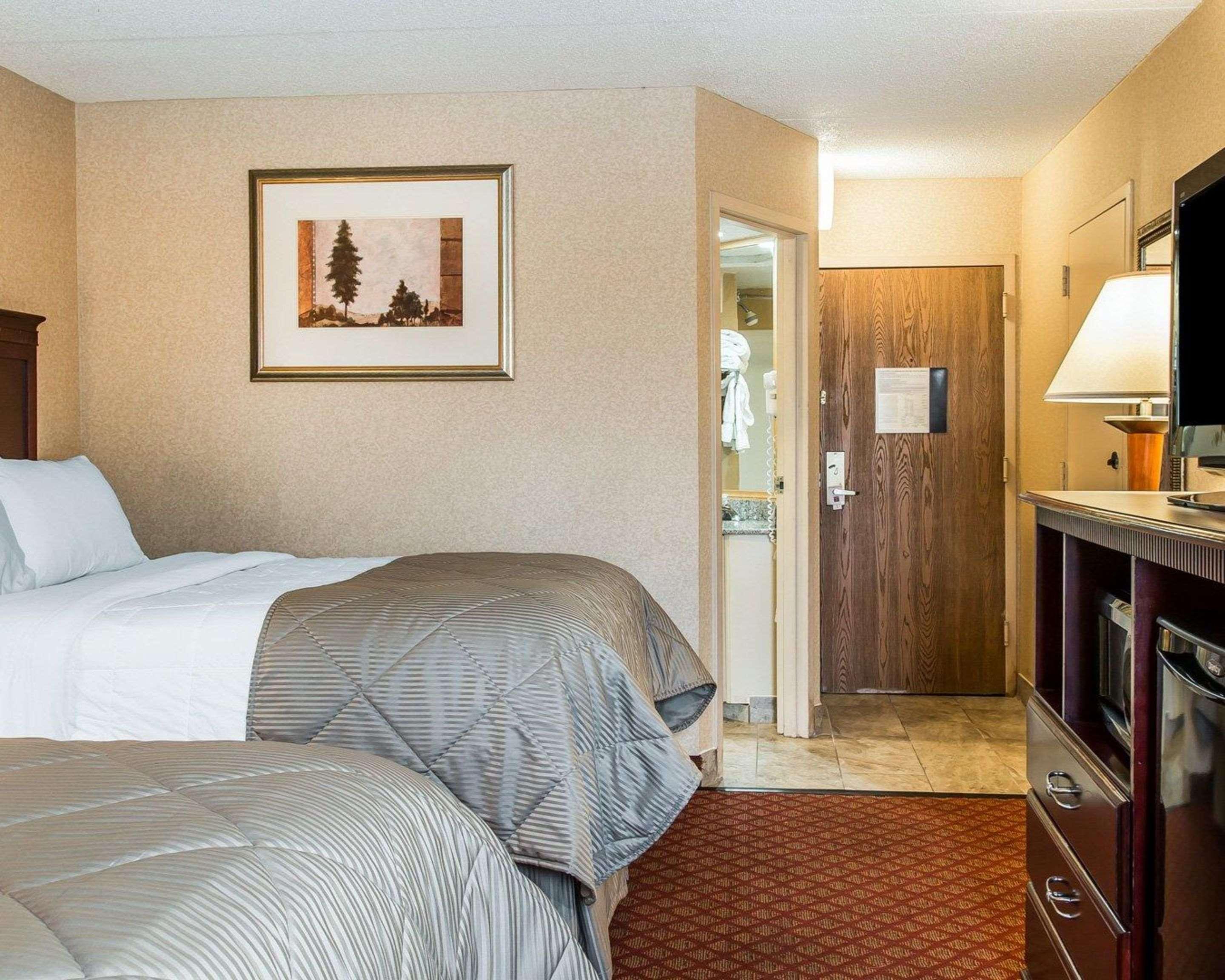 Clarion & Airport Grand Rapids