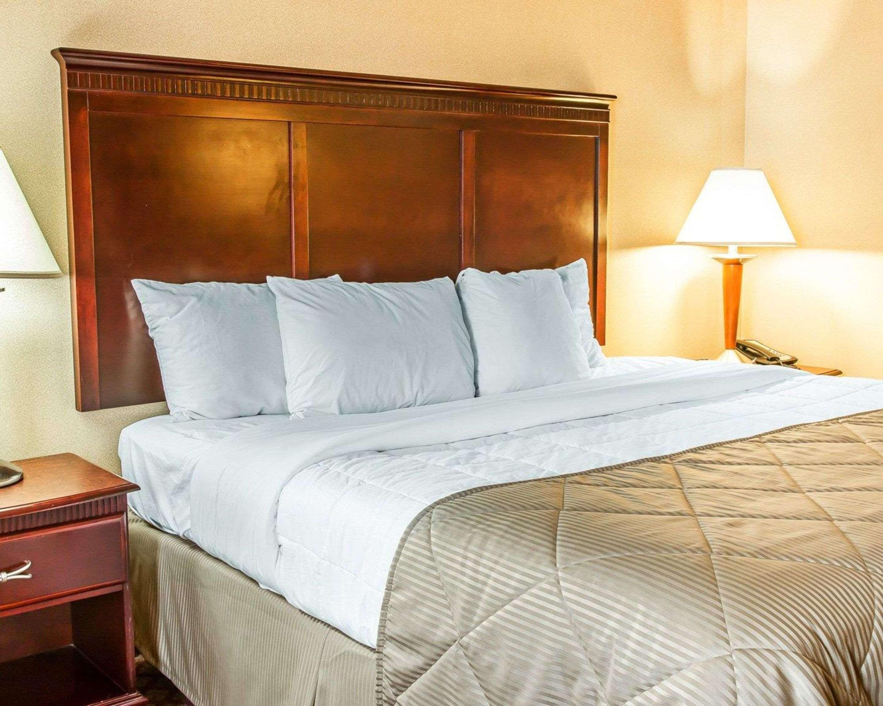 Clarion & Airport Grand Rapids