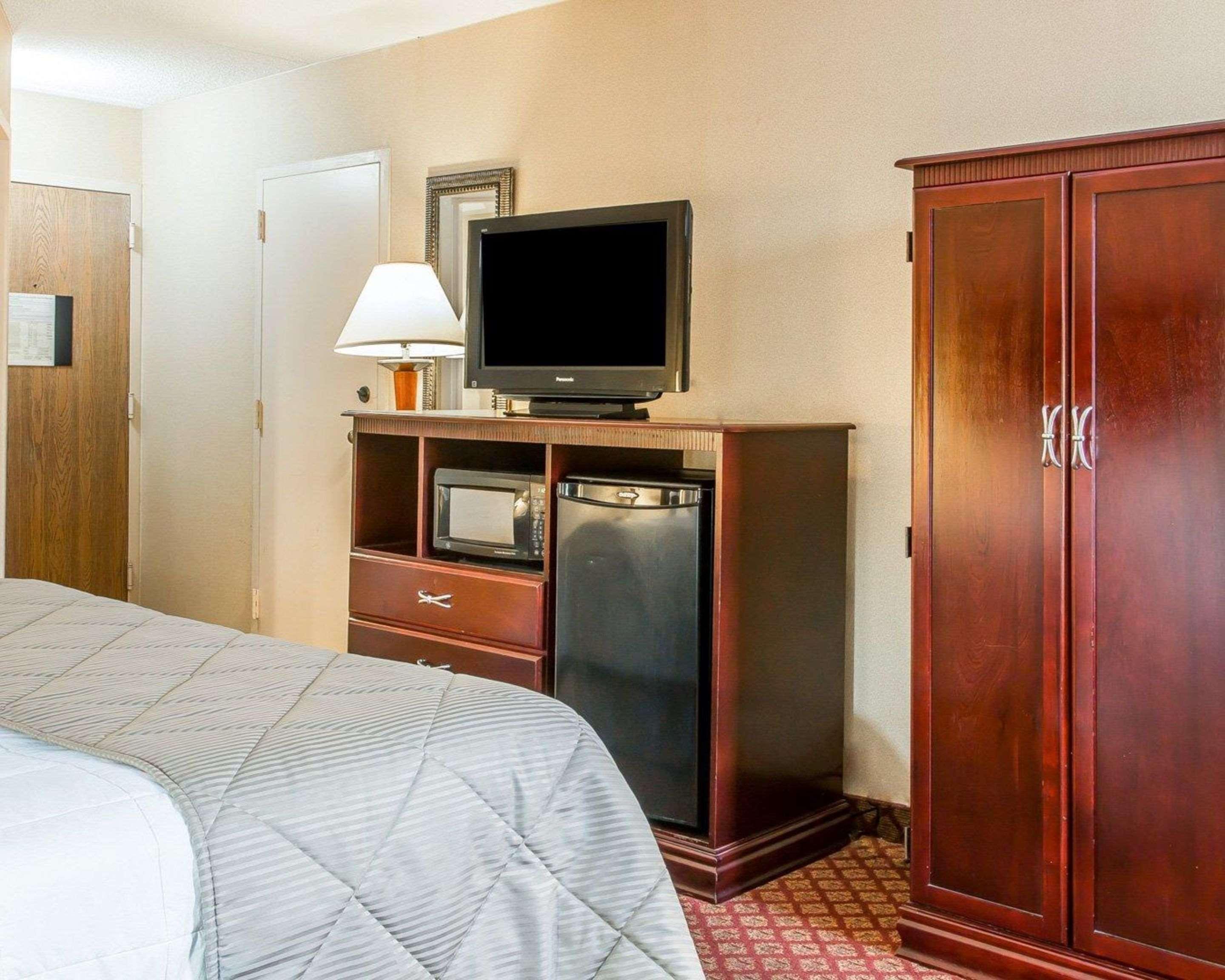 Clarion & Airport Hotel Grand Rapids