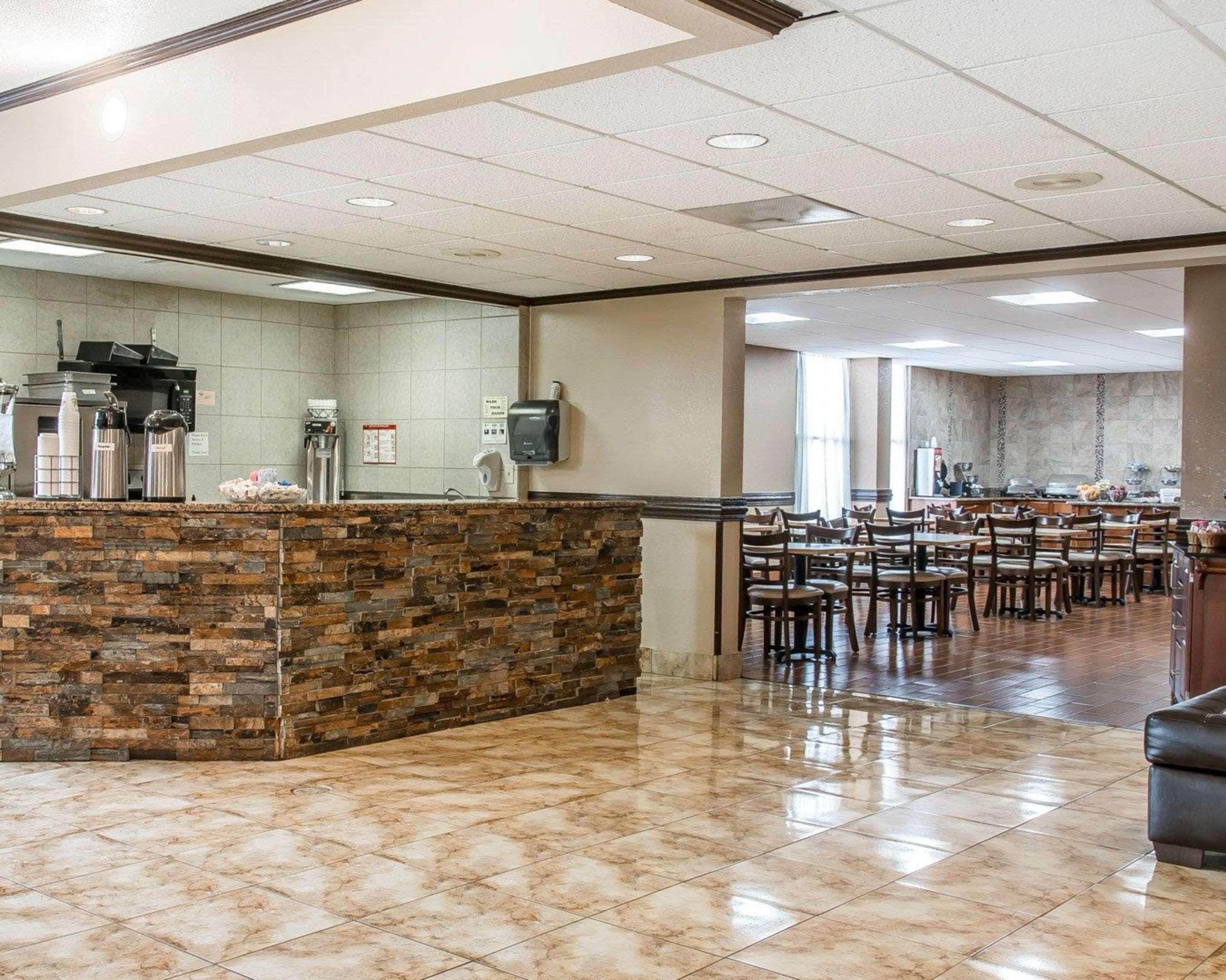 Hotel Clarion & Airport Grand Rapids