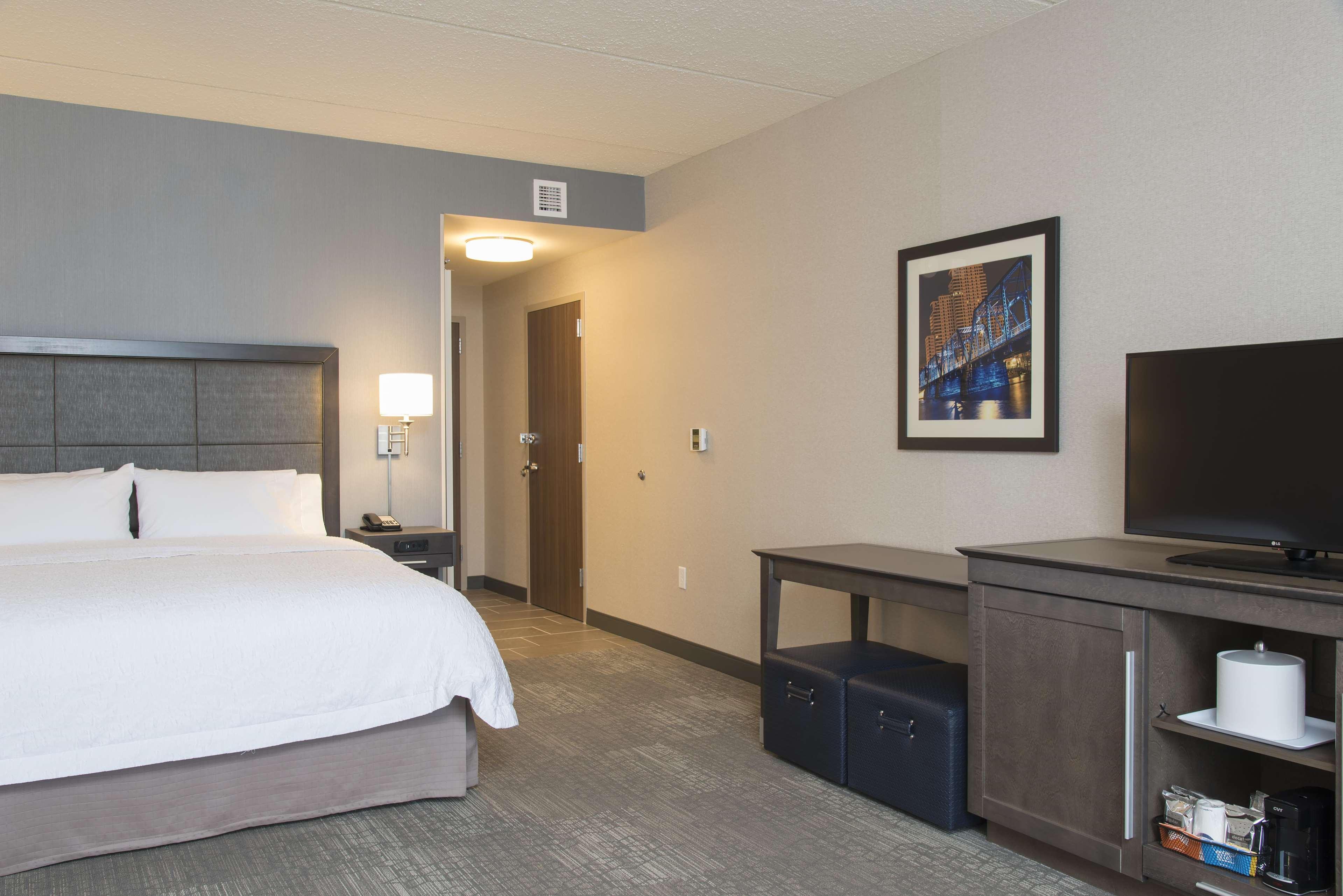 Hampton & Downtown 3* Grand Rapids