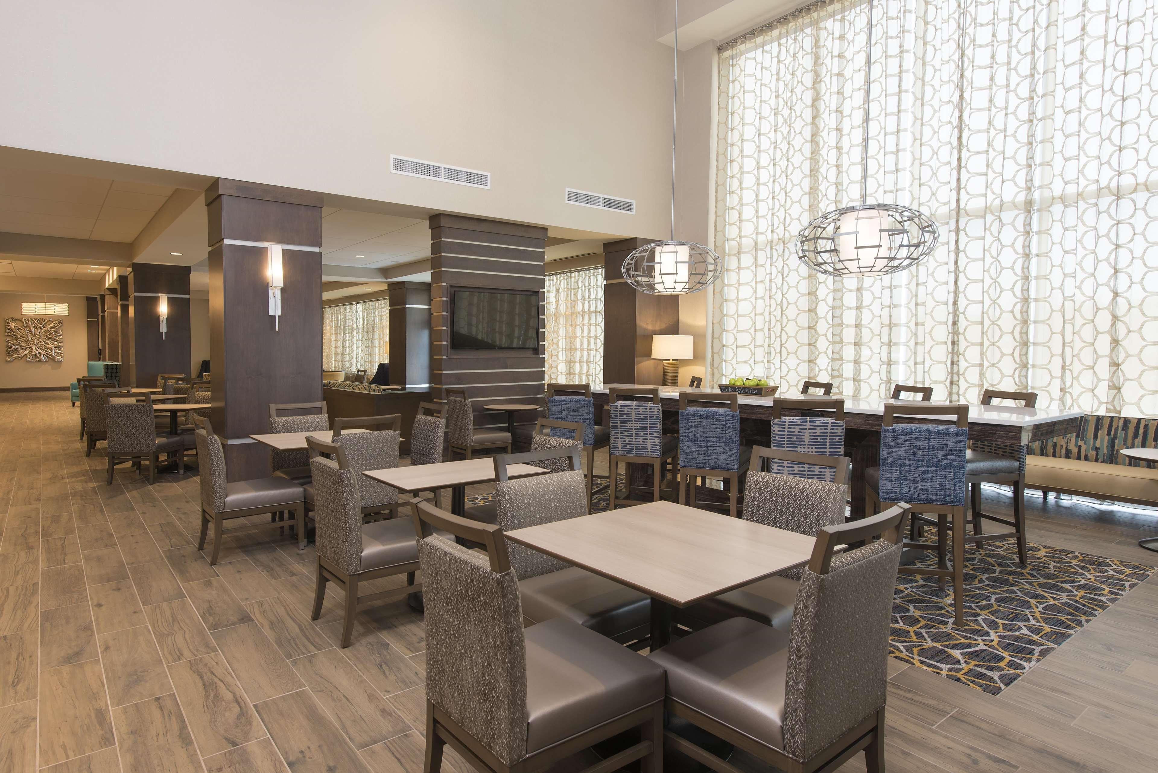 Hampton & Downtown 3*