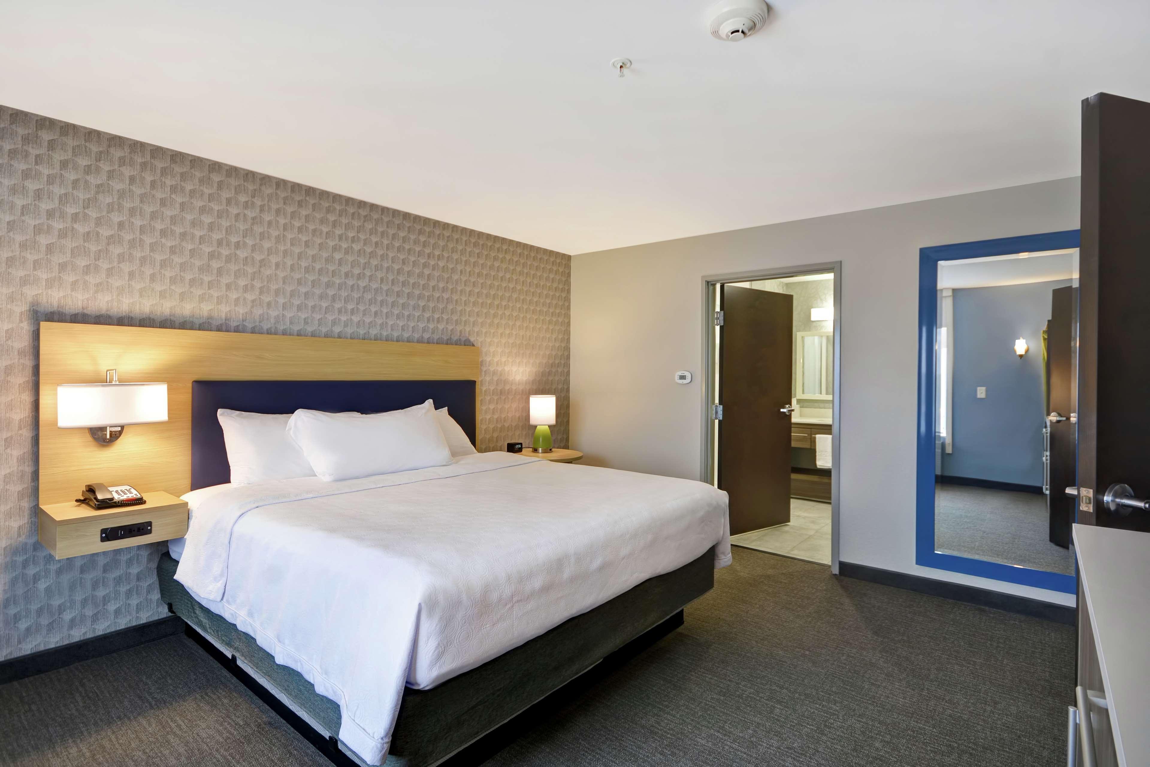 Hotel Home2 By Hilton North