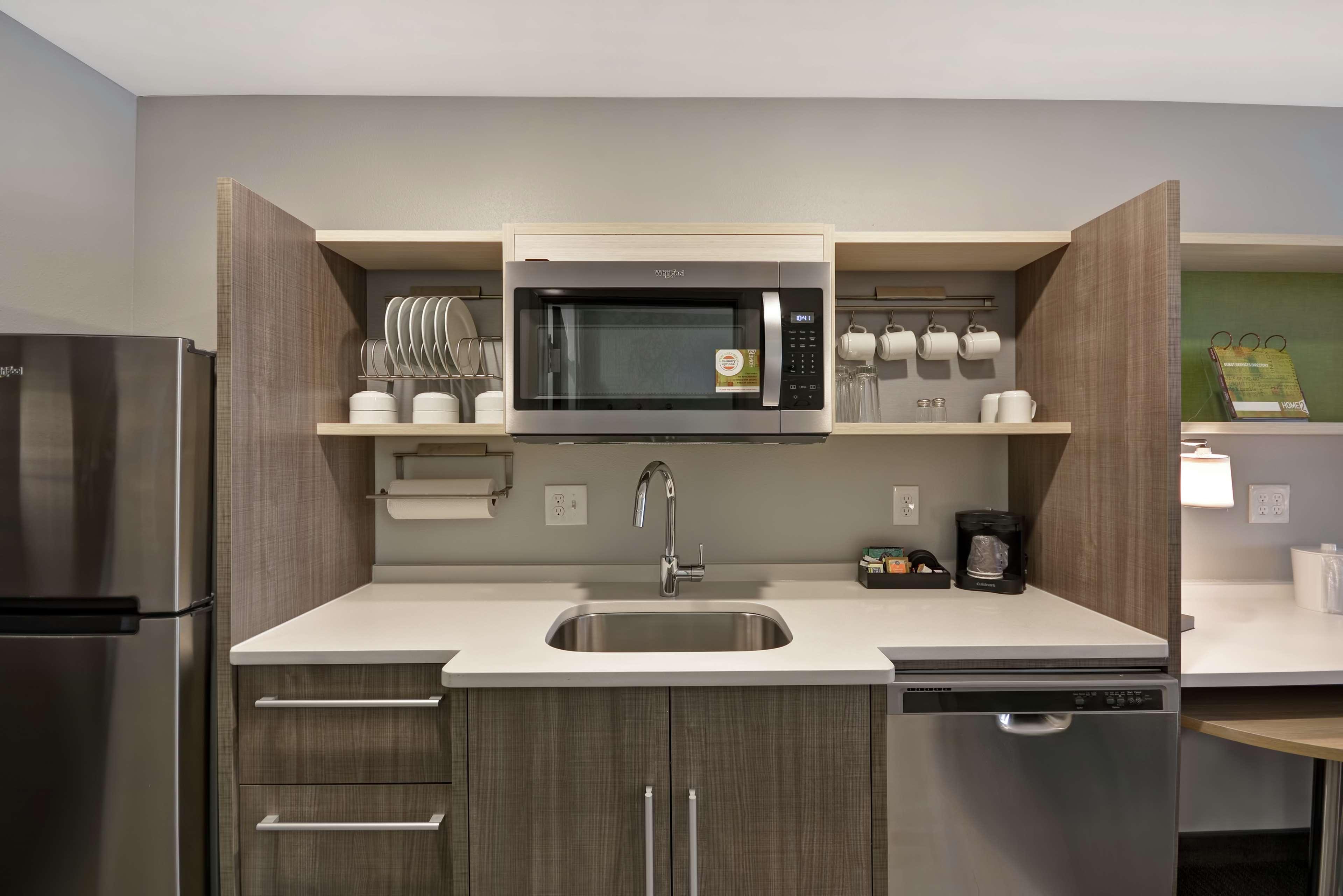 Hotel Home2 By Hilton North Grand Rapids