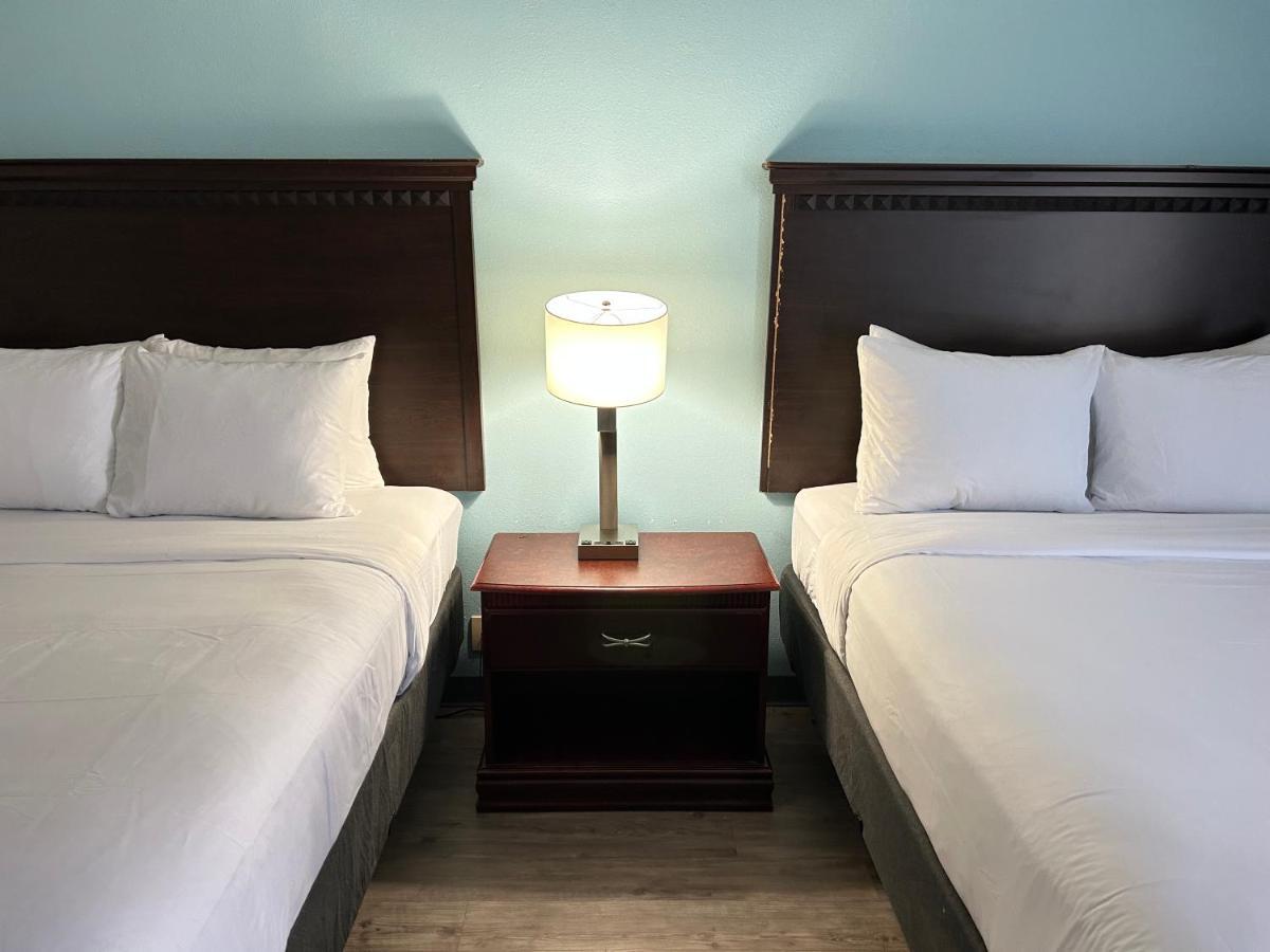 Clarion & Airport Hotel