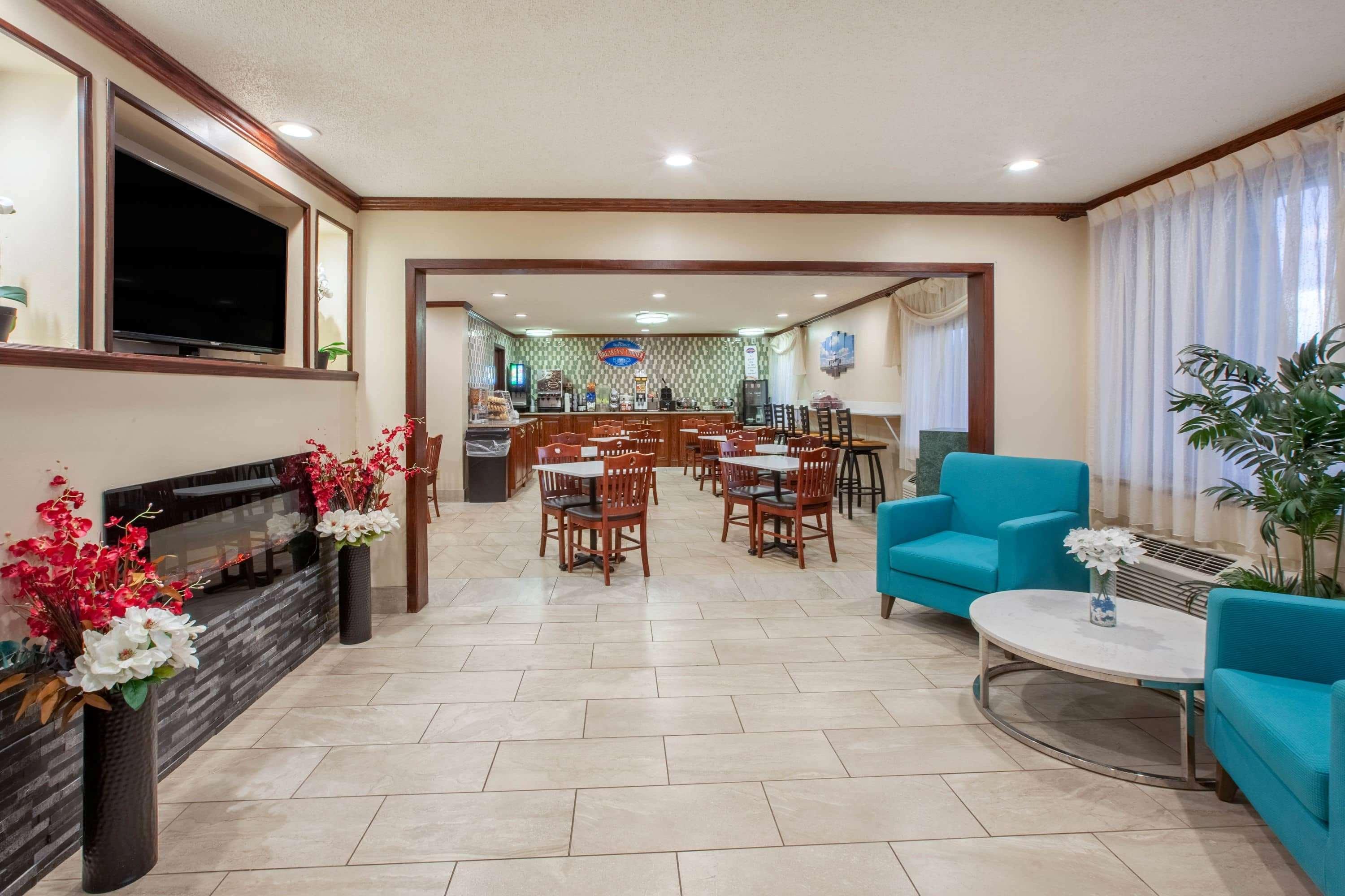 Hotel Baymont By Wyndham Airport