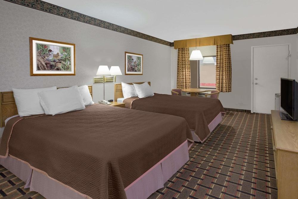 Quality Near Downtown 2*