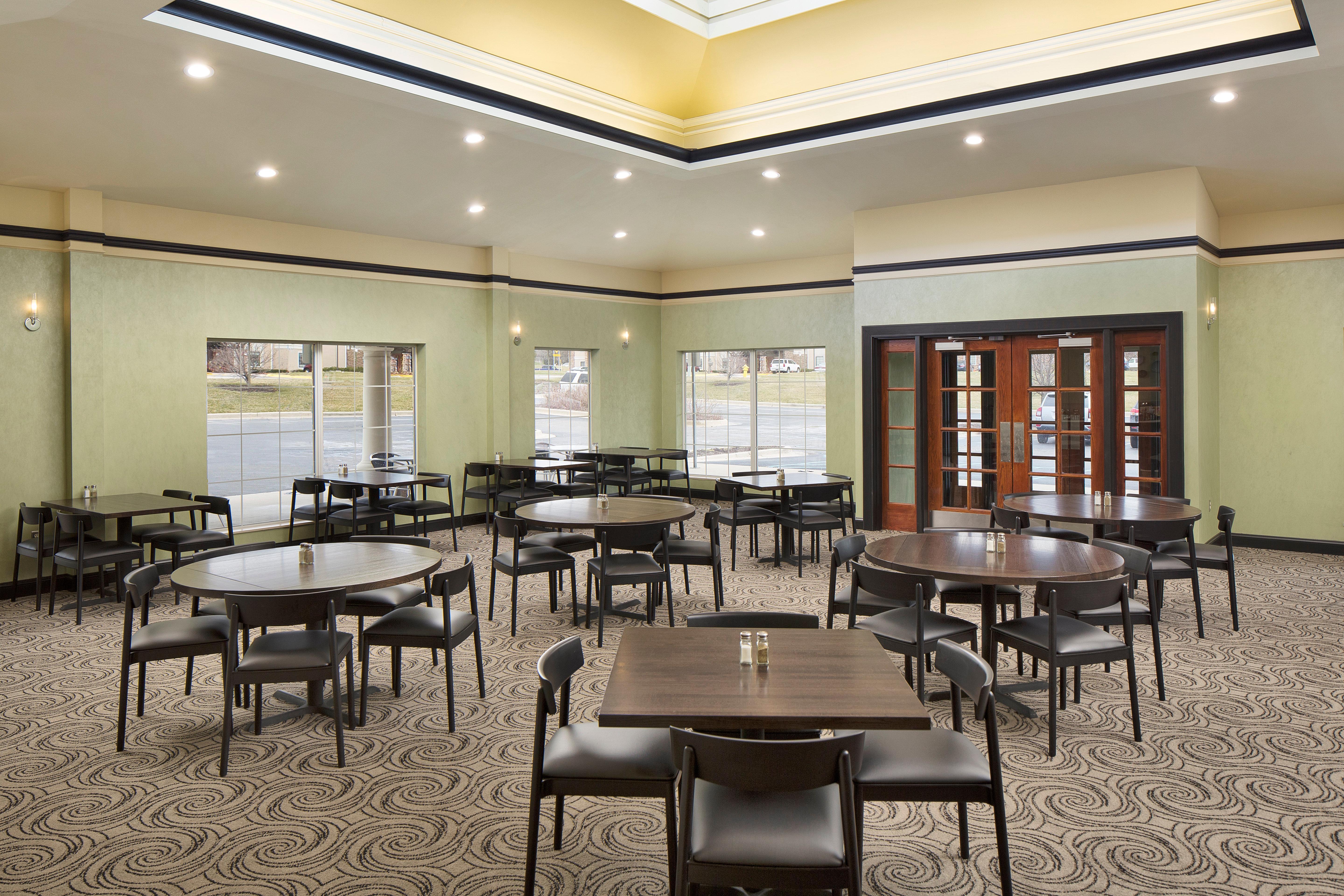 Hotel Grand Rapids-airport By Ihg 3*