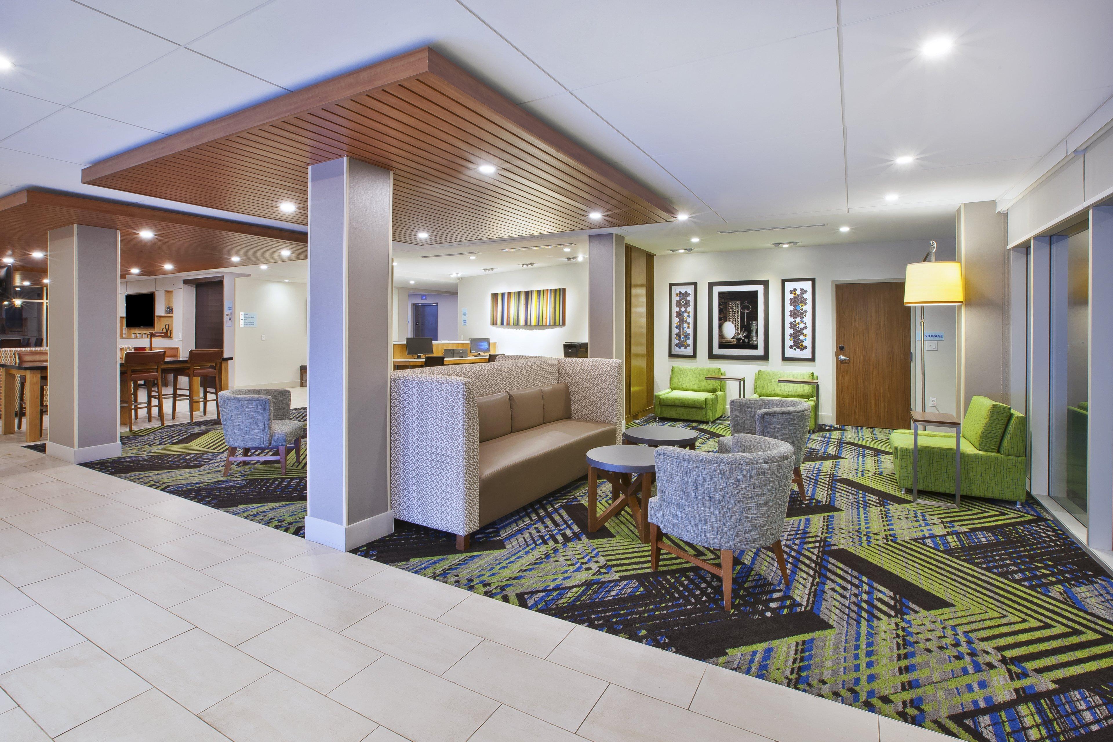 Express & Airport North By Ihg Hotel 2*