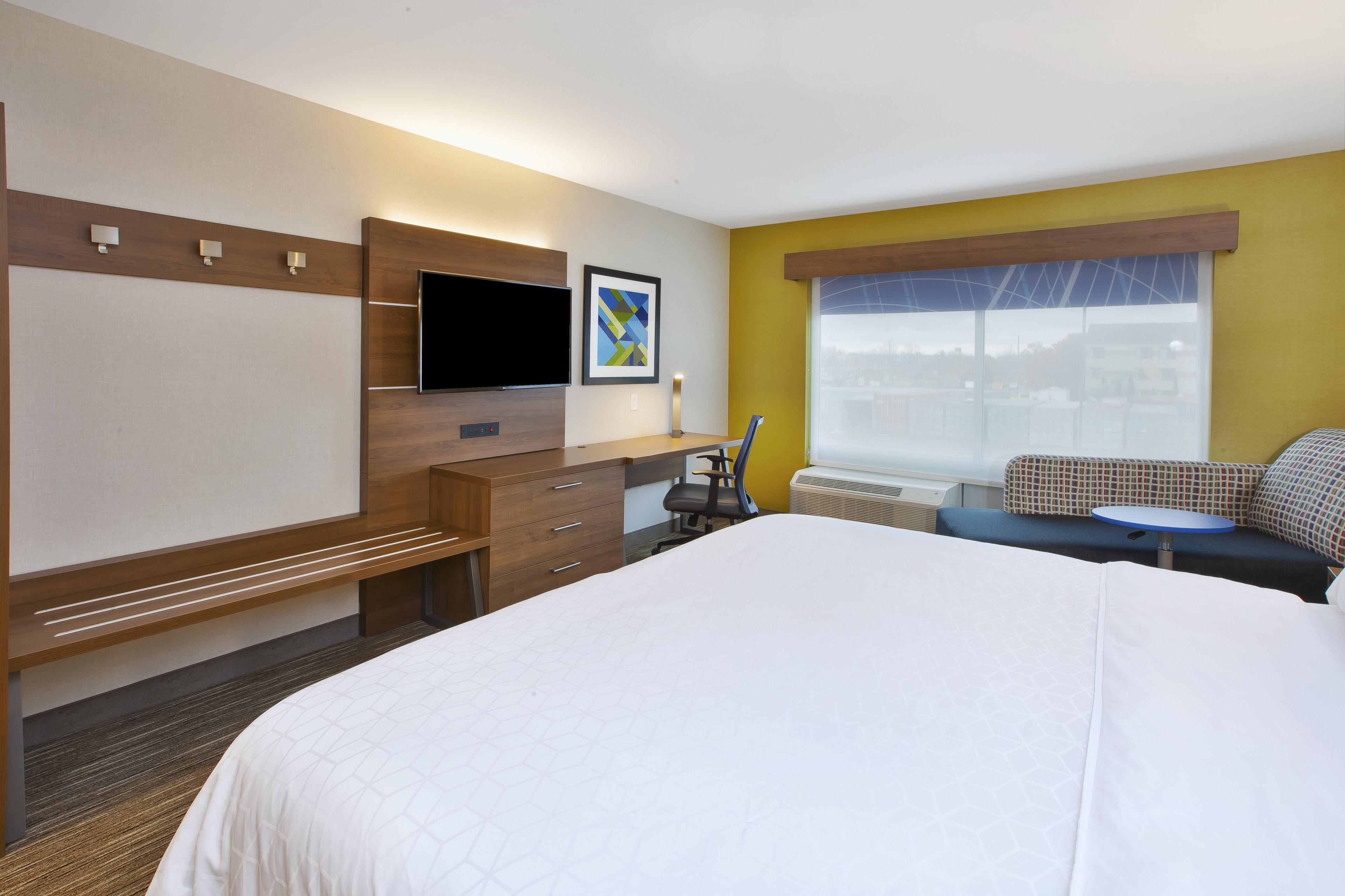 Hotel Express & Grand Rapids Airport North By Ihg Cascade