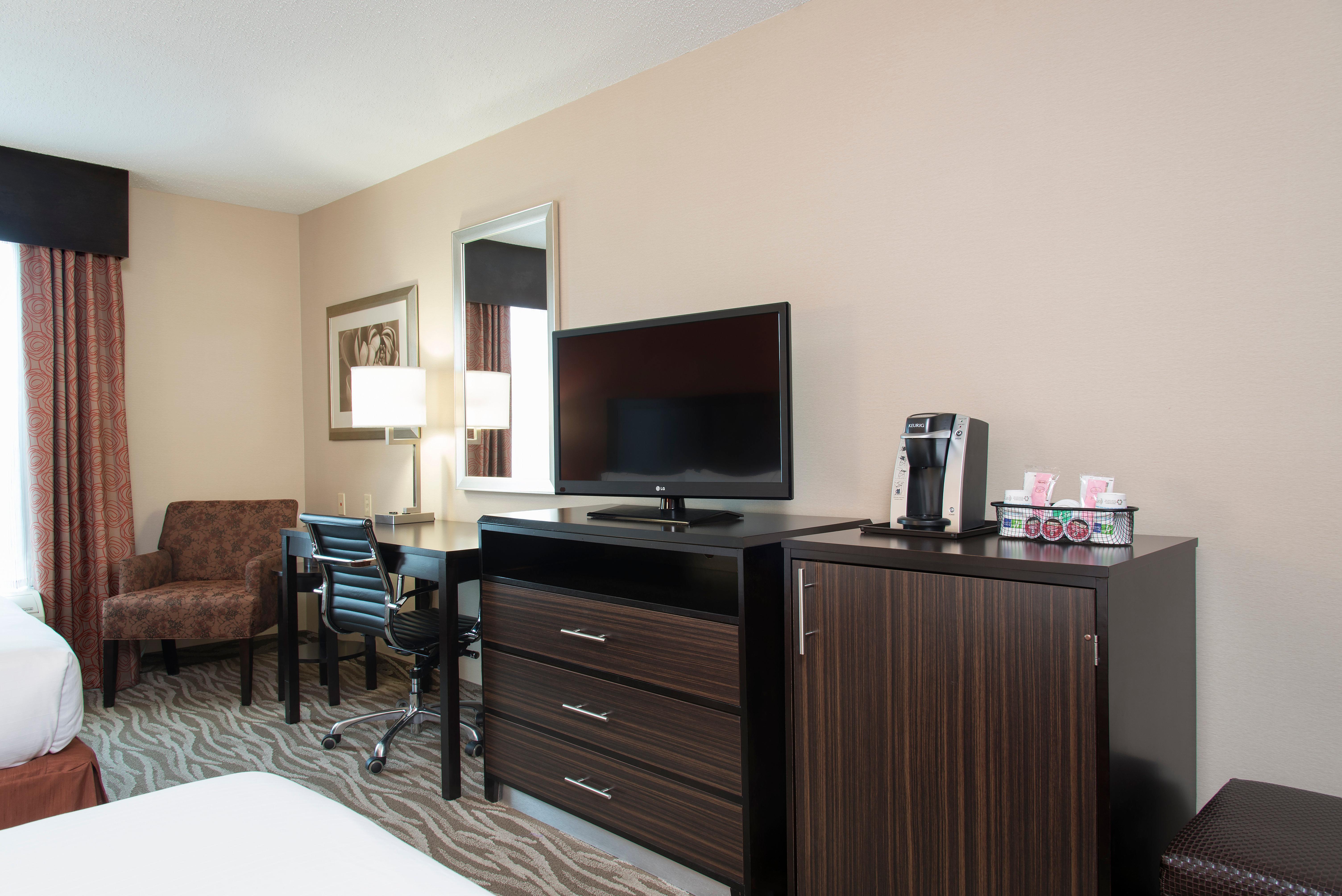 Express & Grand Rapids-north By Ihg Hotel
