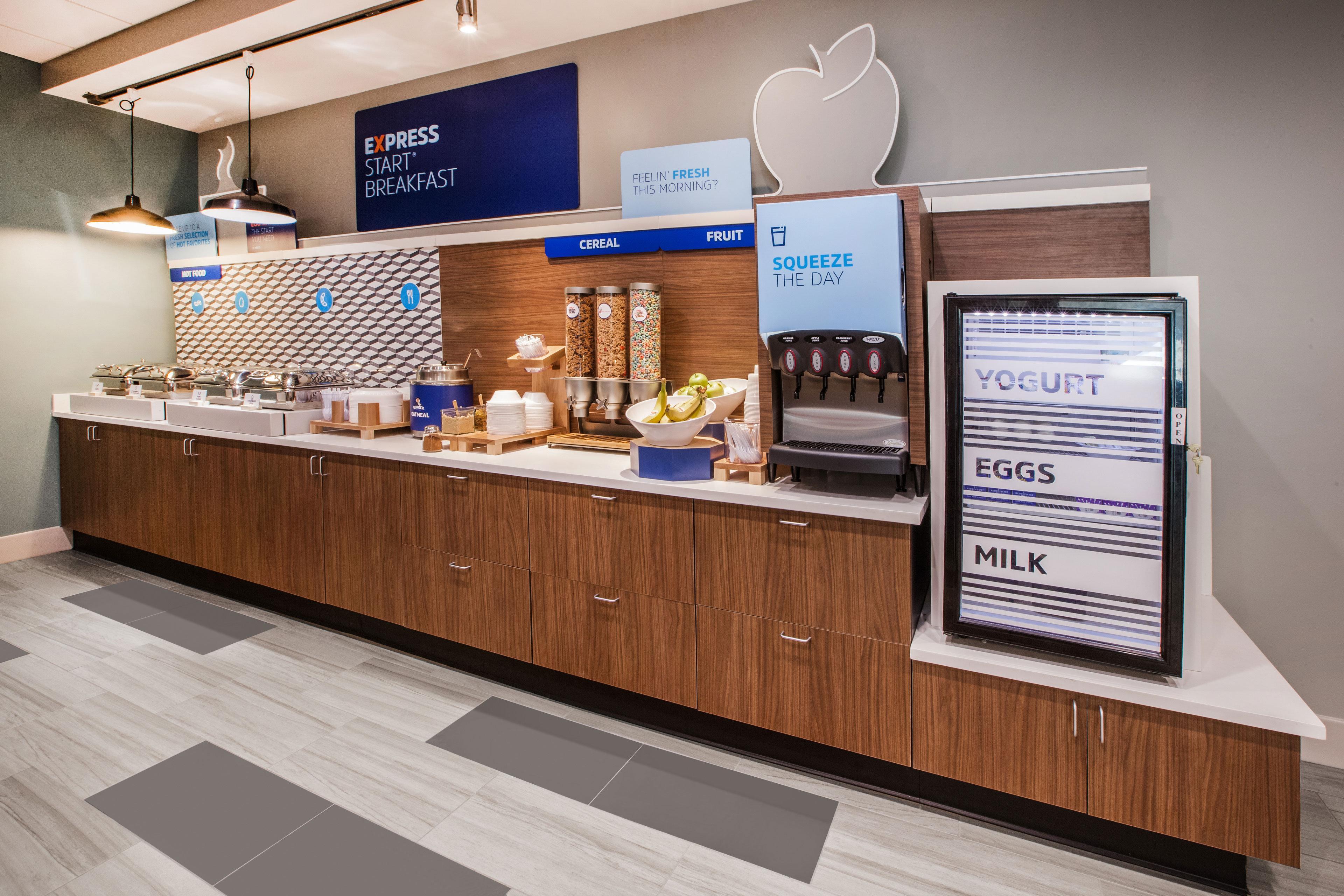 Hotel Express & Grand Rapids-north By Ihg Grand Rapids