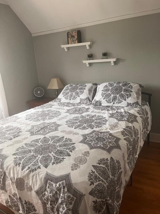 Villa Cozy Cape Cod Grand Rapids