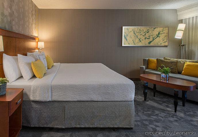 Hotel Courtyard Airport Grand Rapids