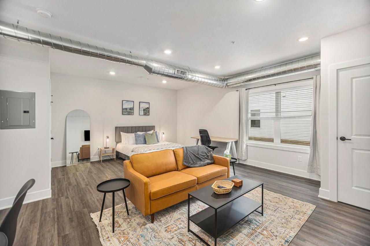 Apartment The Urban Oasis -brand New Corporate Downtown *