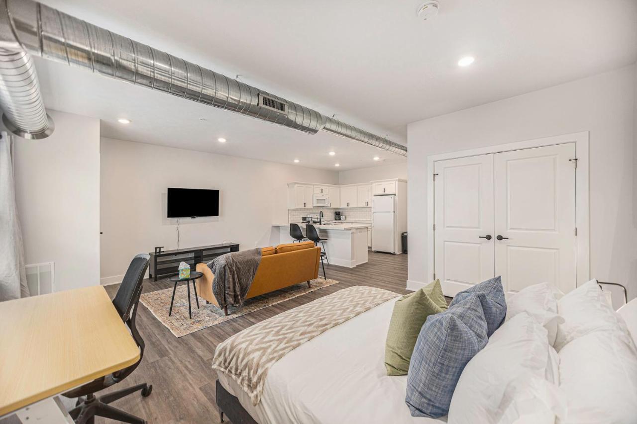The Urban Oasis -brand New Corporate Downtown Grand Rapids