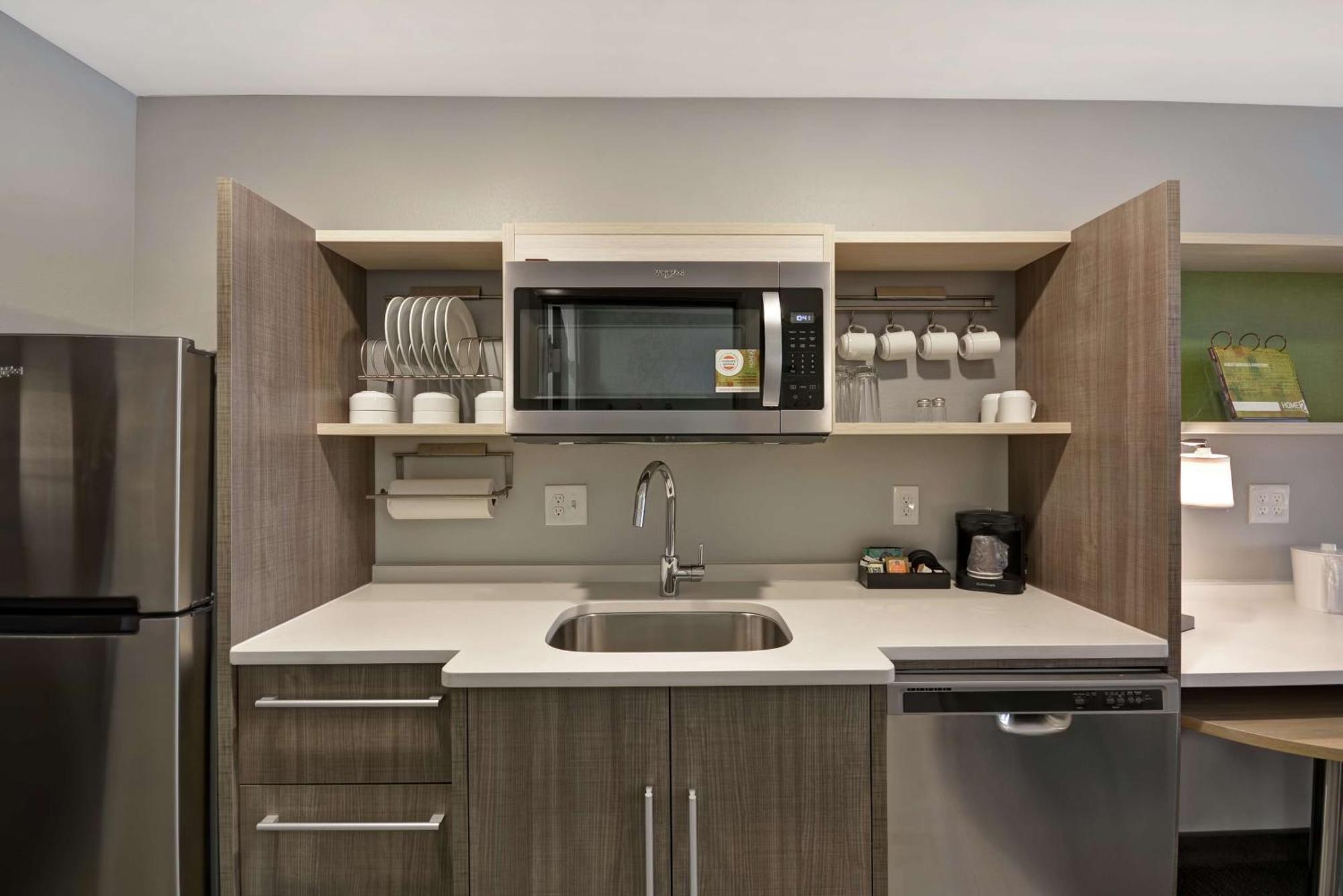 Hotel Home2 By Hilton North Grand Rapids