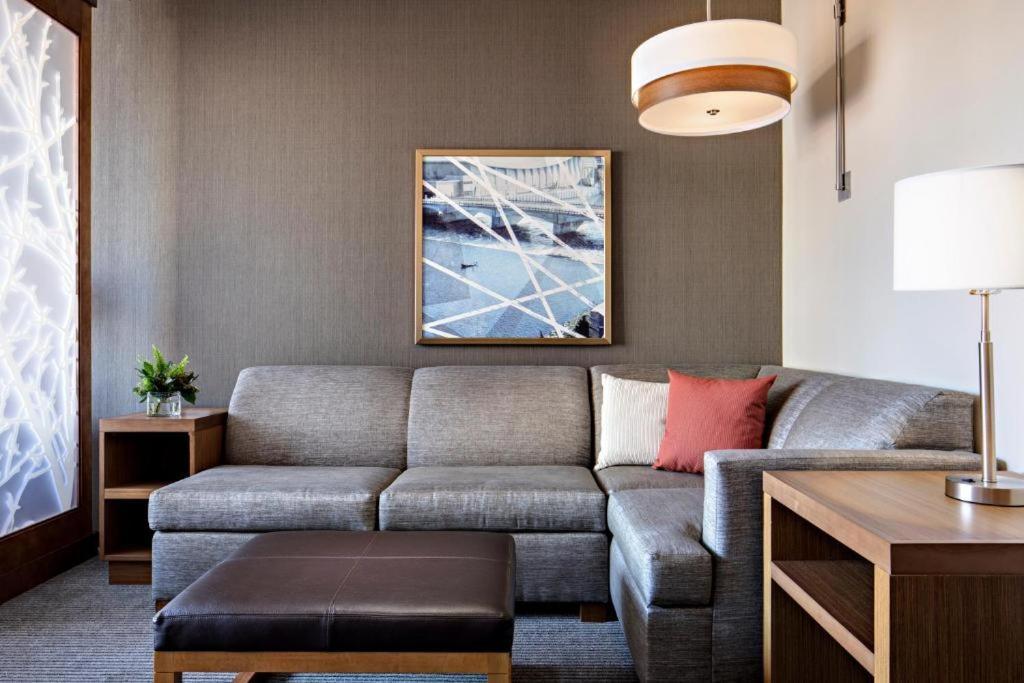 Hyatt Place Downtown Hotel 3*
